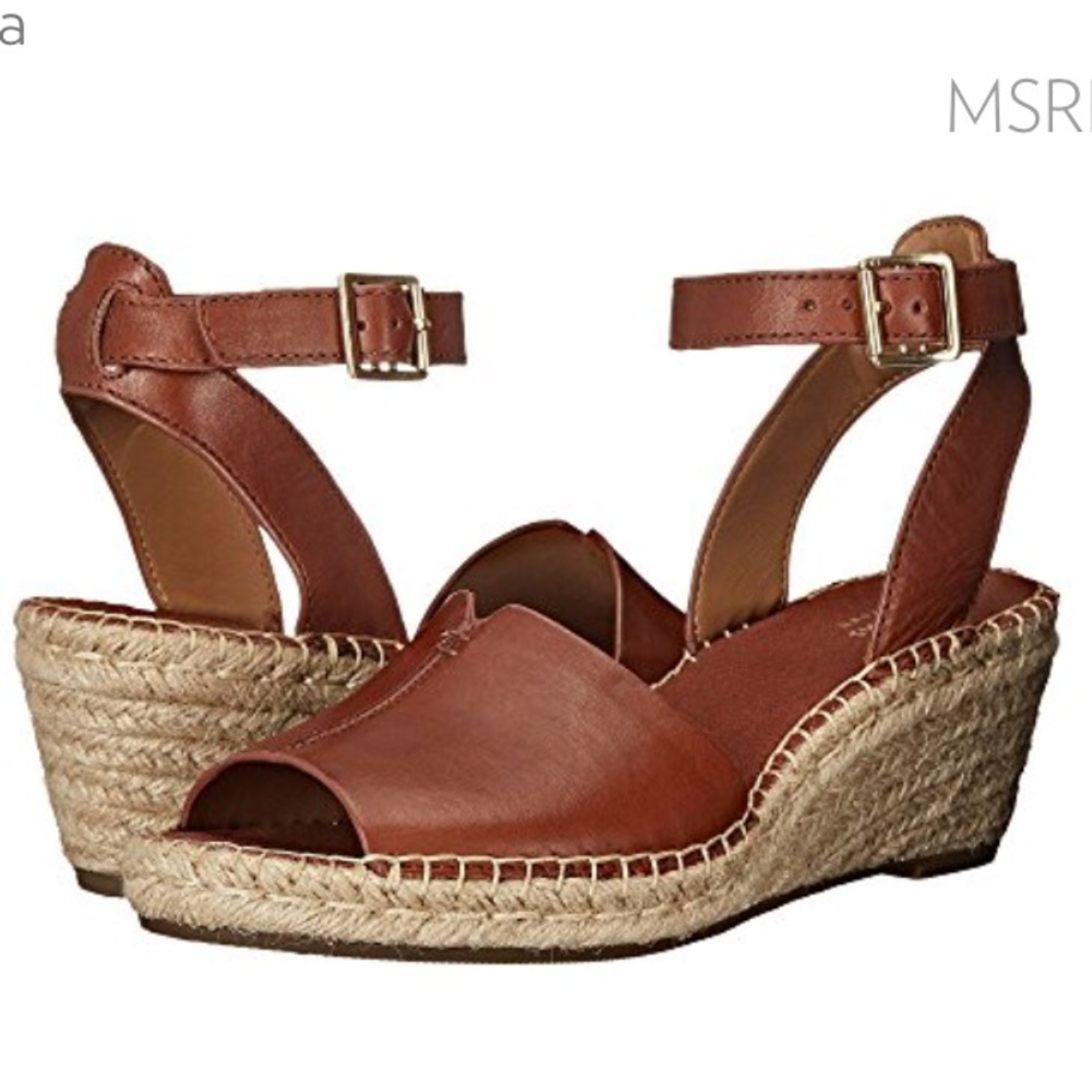 Clark’s Brown leather espadrilles in size 7.5